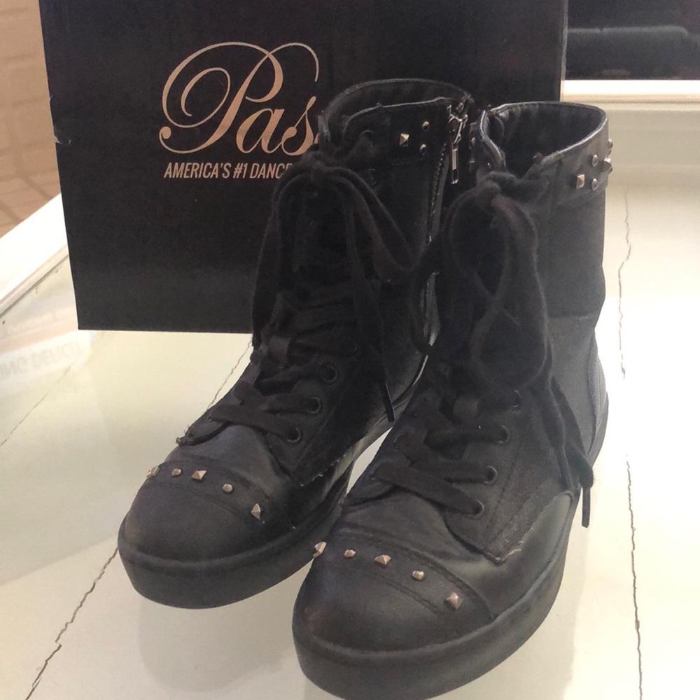 Pastry Poptart dance high top sneakers, womens size 5.5